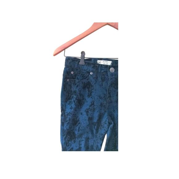 Free People Brocade Flocked Skinny Indigo Blue Floral Jeans Size 24 - Picture 10 of 11